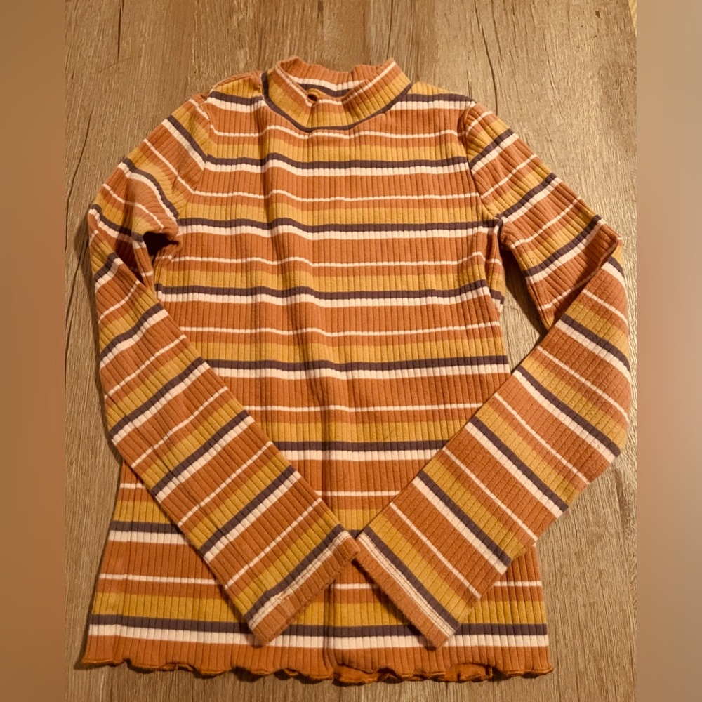 ⭐️For Bundles only⭐️Fall long sleeve top. Girls, size 7A
